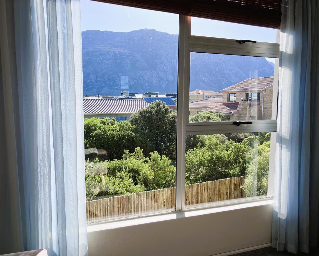 Silverdunes - Seaview Bettyʼs Bay Exteriör bild